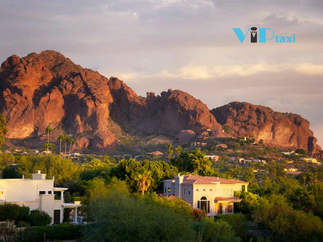 camelback-mountain-scottsdale-best-hikes-in-arizona Camelback Mountain in Scottsdale as One of the Best Hikes in Arizona